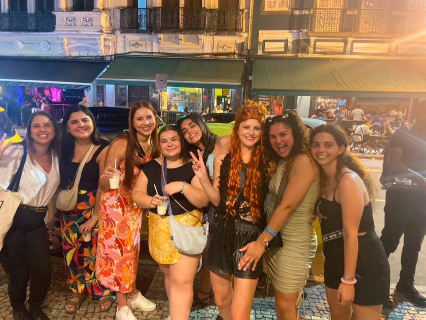 Rio: Pub Crawl in Lapa with Cachaça Tasting and Live Samba - How the guides shape the experience