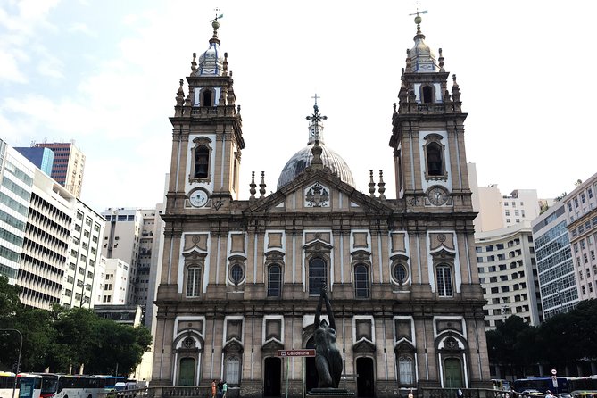 Rio's city walking tour: a glimpse of history and olympic legacy - Candelaria Church opens the history lesson