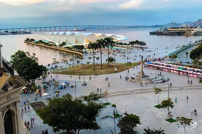 Rio Street Art Tour - Olympic Boulevard and the Museum of Tomorrow