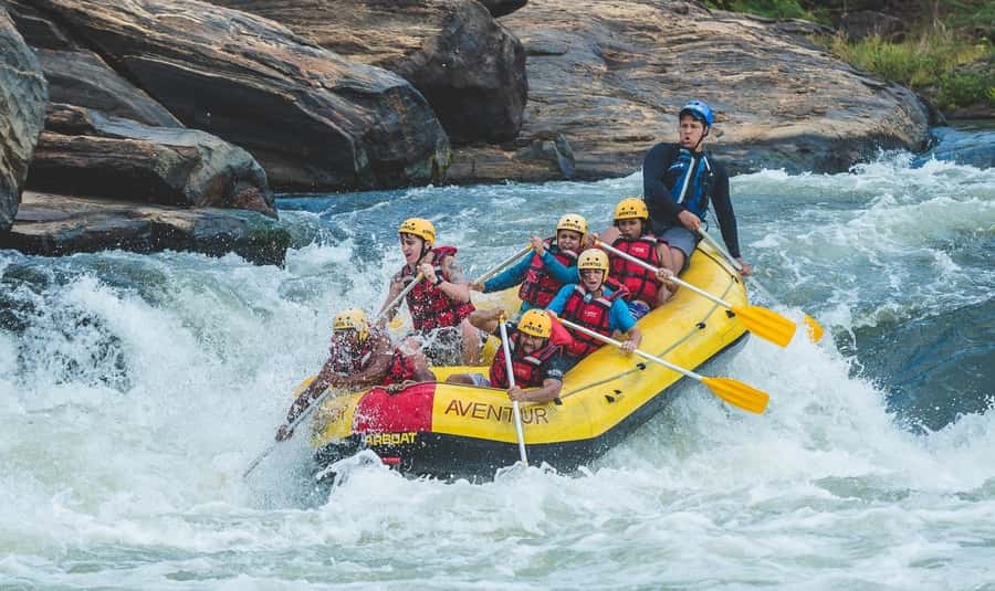 Rio: White Water Rafting Adventure tour in Rio de Janeiro - Getting Ready at the River