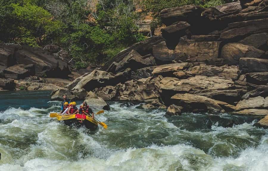 Rio: White Water Rafting Adventure tour in Rio de Janeiro - Guide Quality and Language Support