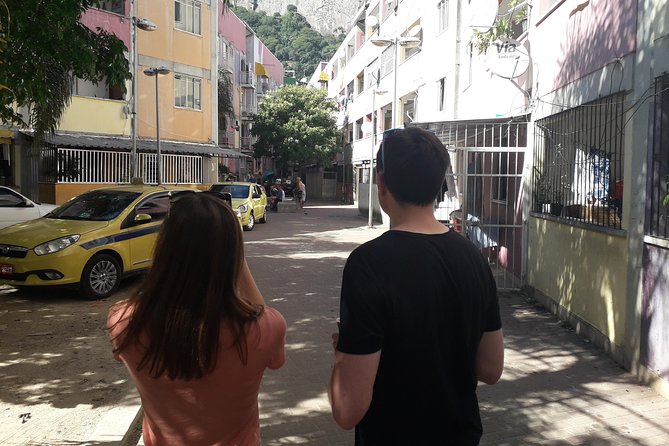 Rocinha Local Tour - Photo stops without losing the point