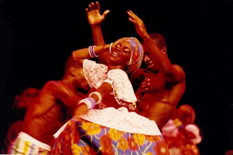 Salvador by Night: Cultural Dinner and Show - Walking through Salvador’s historic center