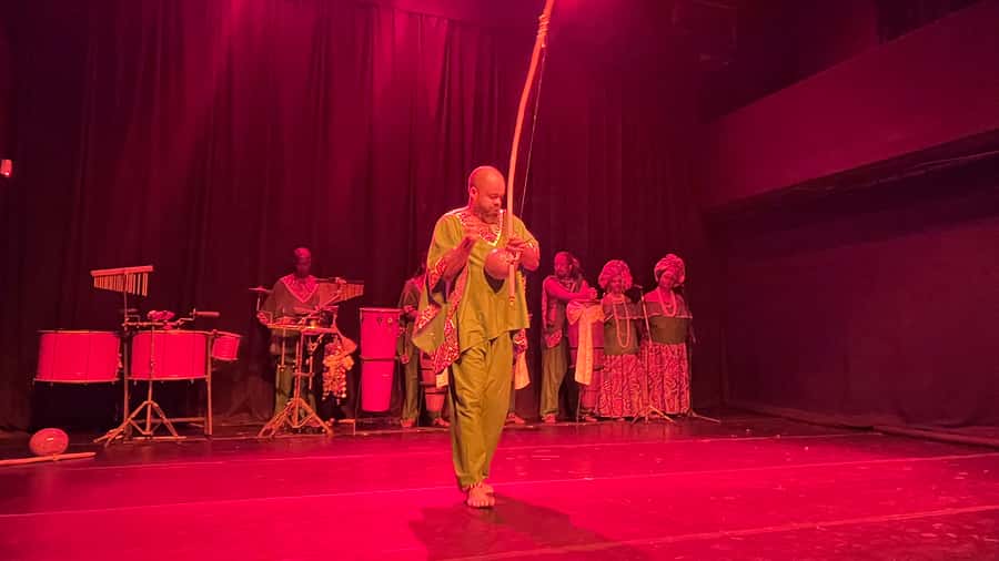 Salvador by Night: Cultural Dinner and Show - The Bahian performance, from drums to samba