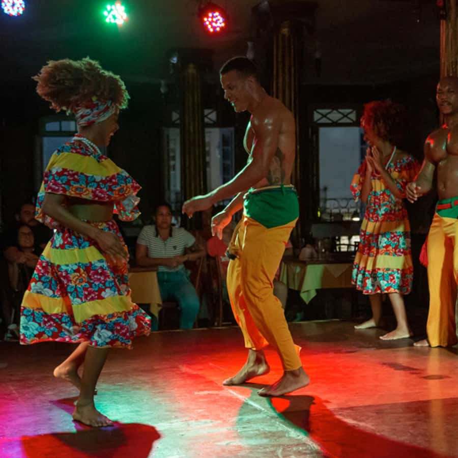 Salvador by Night: Cultural Show and Dinner. - The folklore performance: capoeira, Samba de Roda, and Bahia’s spiritual traditions