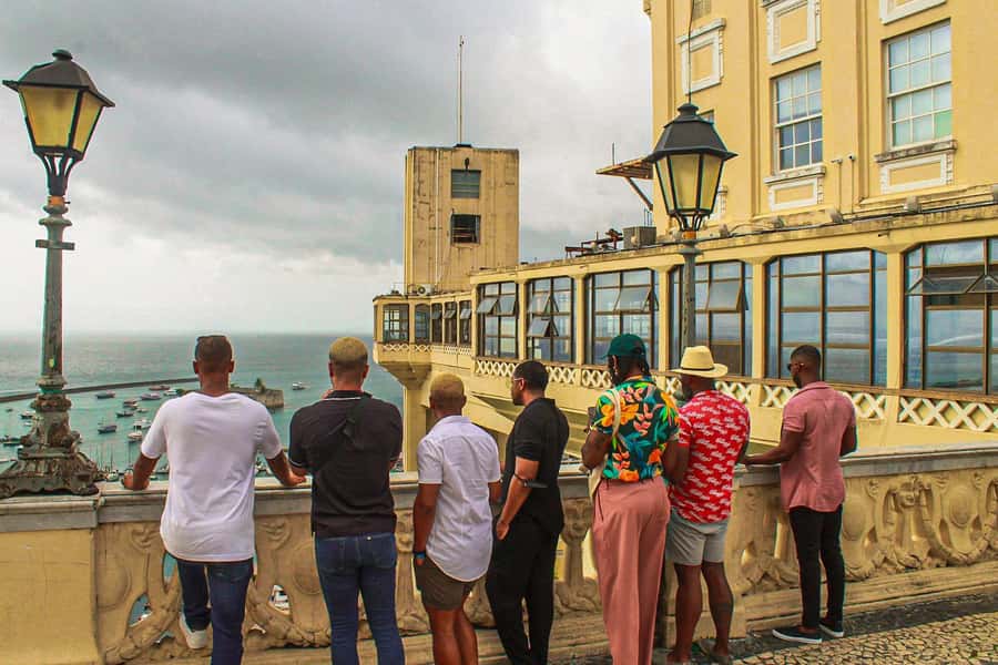 Salvador: Walking Tour Through Pelourinho - Starting Above the Bay at Praça Castro Alves