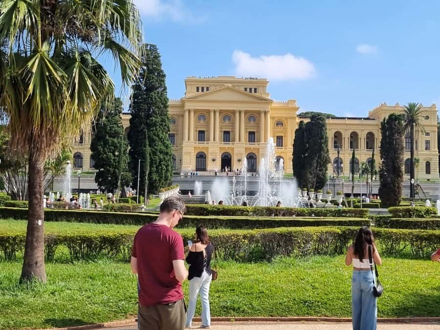 São Paulo: 5hr City Tour With Fruit Tasting - Football, the Municipal Theatre, and Vale do Anhangabaú