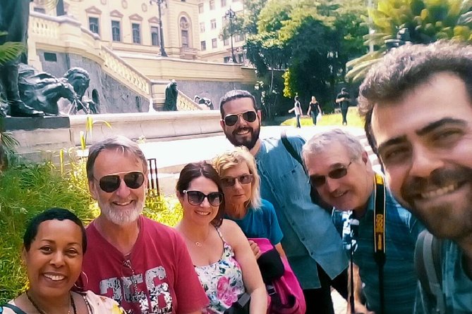 Sao Paulo: Downtown-Center History Walking Tour - in English - Sé Cathedral and São Paulo’s symbolic center