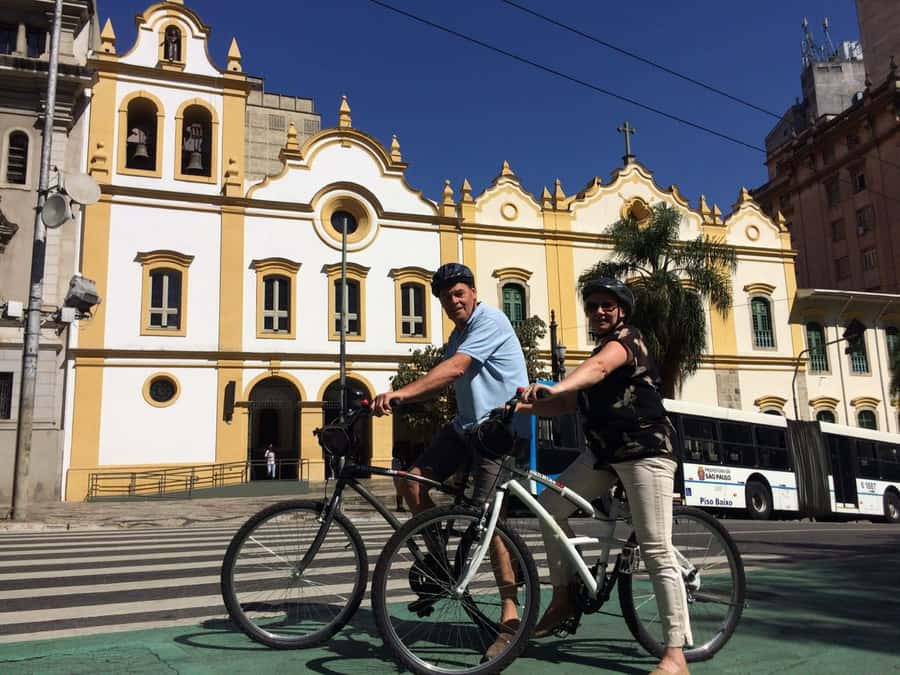São Paulo: Downtown Historical Bike Tour - What the ride feels like on the streets