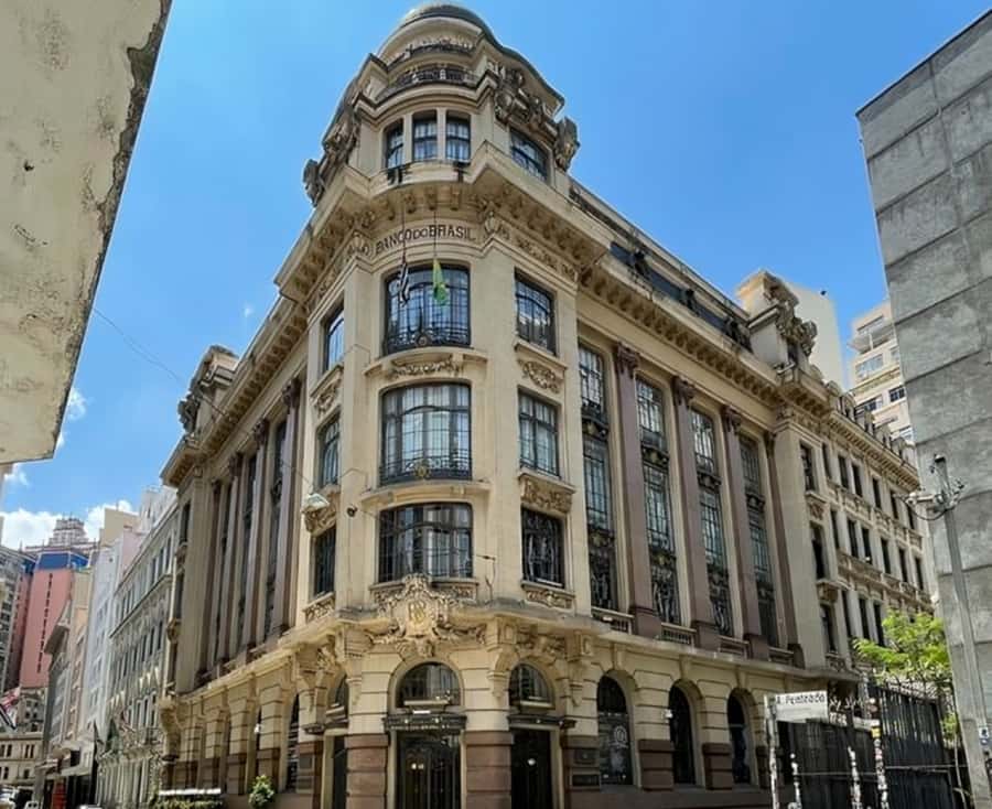 São Paulo : Highlights Walking Tour With A Guide - Farol Santander for a modern city view