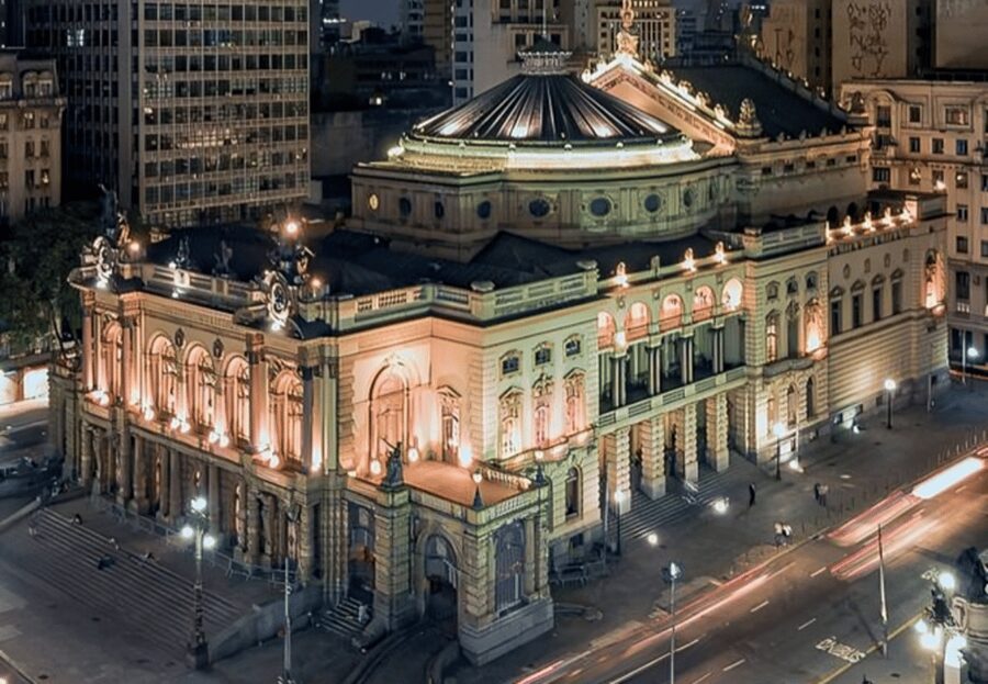 São Paulo : Highlights Walking Tour With A Guide - Bank of Brazil Cultural Center and São Bento Monastery