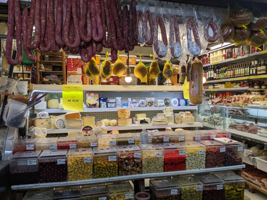 Sao Paulo, Pinheiros - Food & Graffiti Tour | in English - A two-flavor ice cream finish