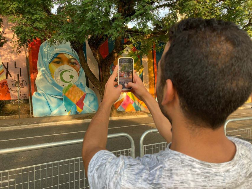 São Paulo: Street Art Bike Tour - Vila Madalena and Batman Alley