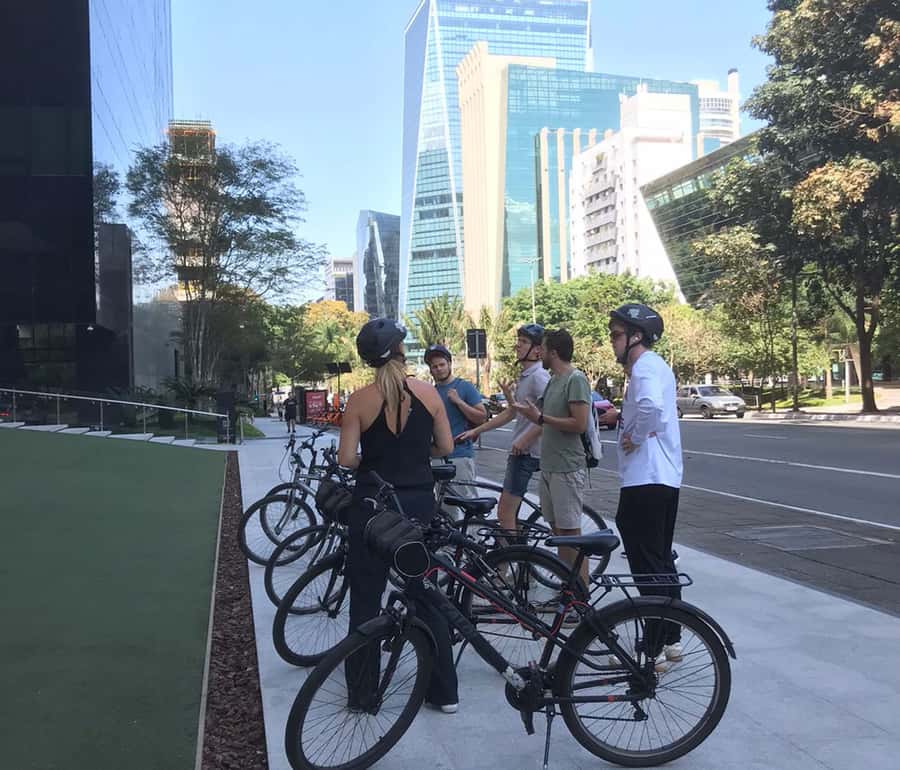 São Paulo: Street Art Bike Tour - Ibirapuera Park and Oscar Niemeyer’s architecture