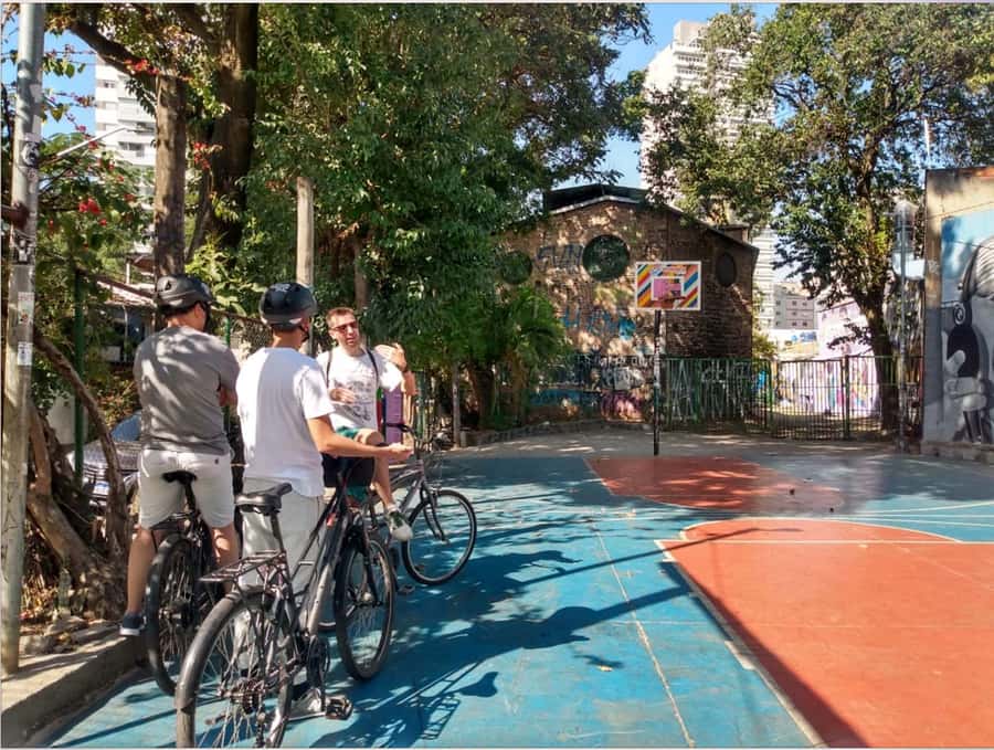 São Paulo: Street Art Bike Tour - Pace, fitness, and what to bring