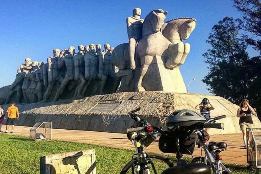 Sao Paulo: The Coolest Urban Scenes Bike Tour - Pinheiros adds bars, murals, and a lived-in feel