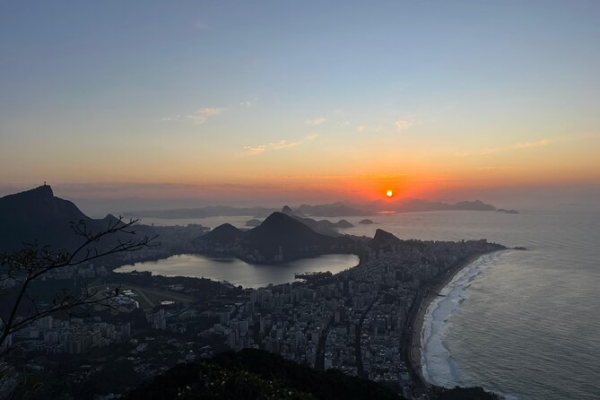 Sunrise at Morro 2 Irmãos - Vidigal - Rio de Janeiro - Five things to know before you book