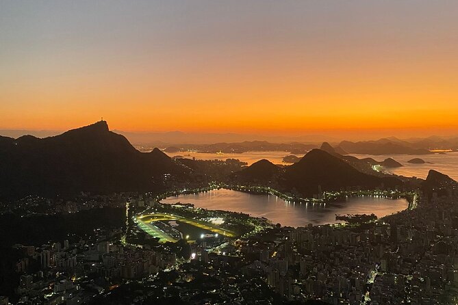 Sunrise at Morro 2 Irmãos - Vidigal - Rio de Janeiro - Christian and Junior as local guides