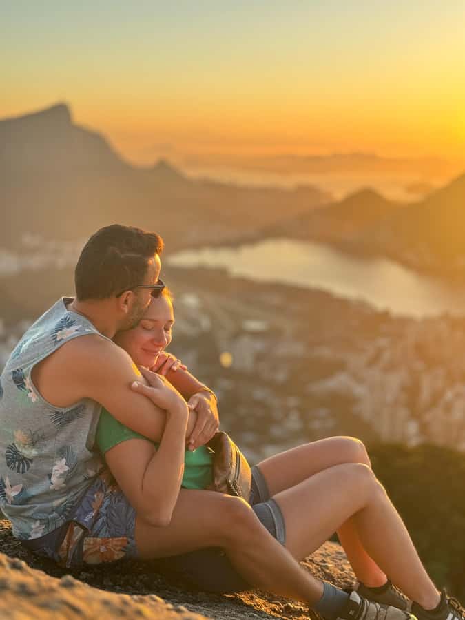 Sunrise at Morro Dois Irmãos + Vidigal Favela Experience - Key points before you book
