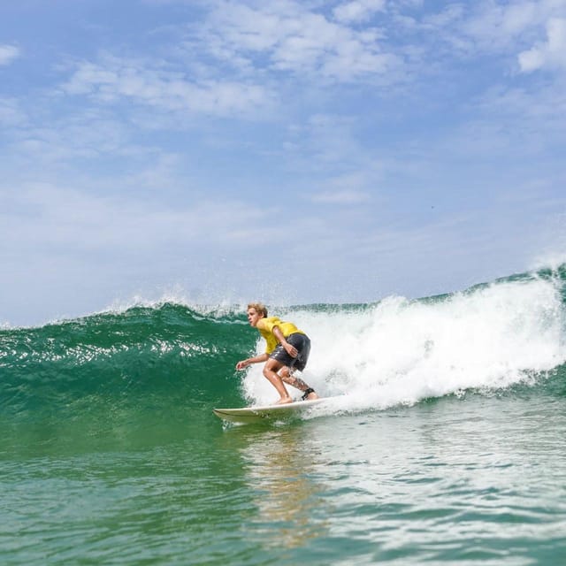 Surf lessons: in Arpoador in Ipanema. - Practical planning for the yellow tent