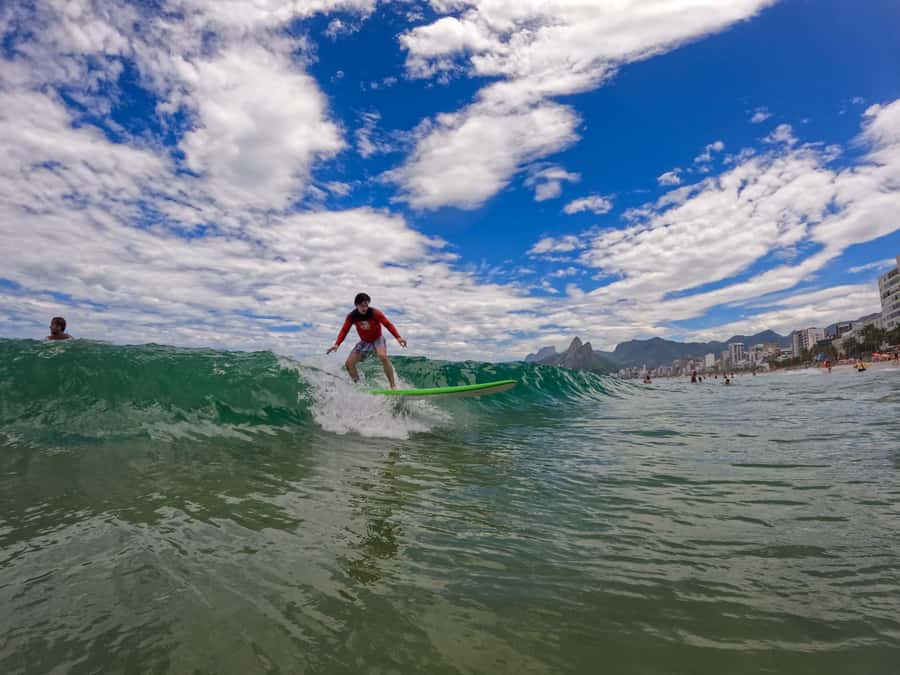 Surf lessons with local instructors in Copacabana/ipanema! - Starting on the sand before entering Rio’s water