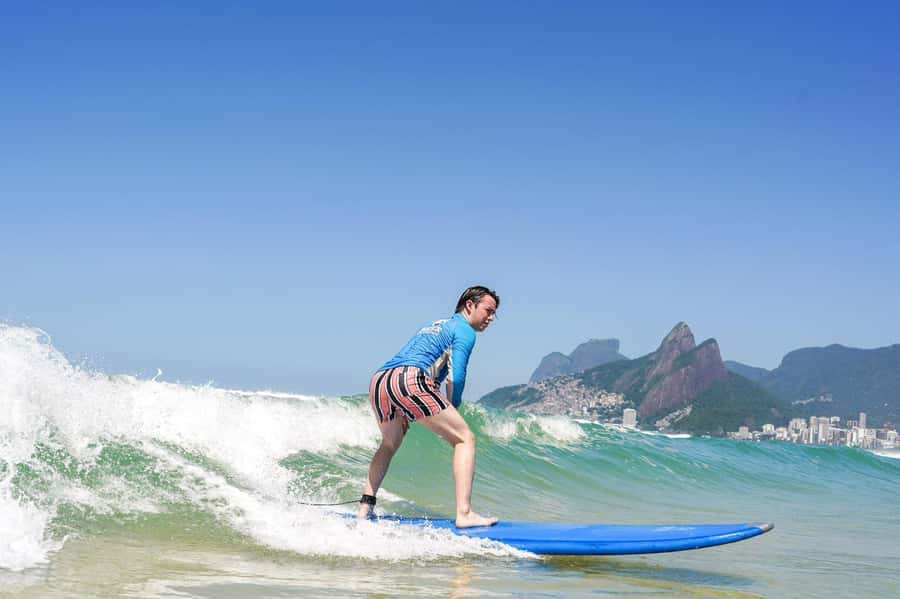 Surf lessons with local instructors in Copacabana/ipanema! - Equipment, clothing, and what you should bring