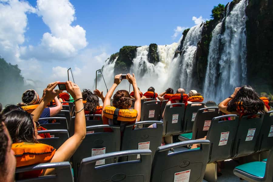The Best of Iguazu Falls (Brazilian Side) - Half-Day Tour - Entering the park with a local guide