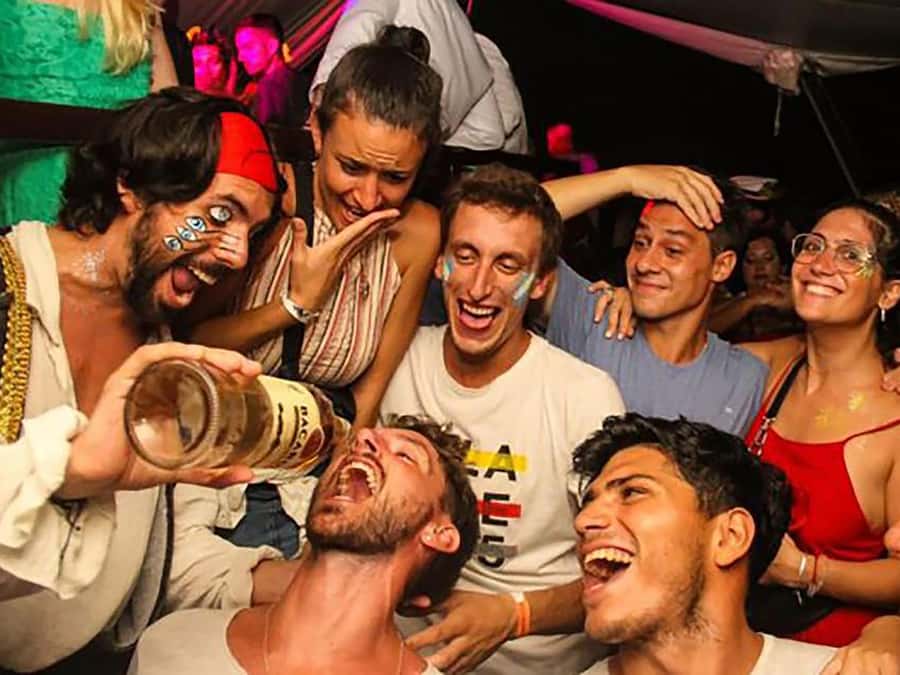 Unforgettable Boat Party - Boarding at Marina da Glória between 11:30 and 11:45 p.m.